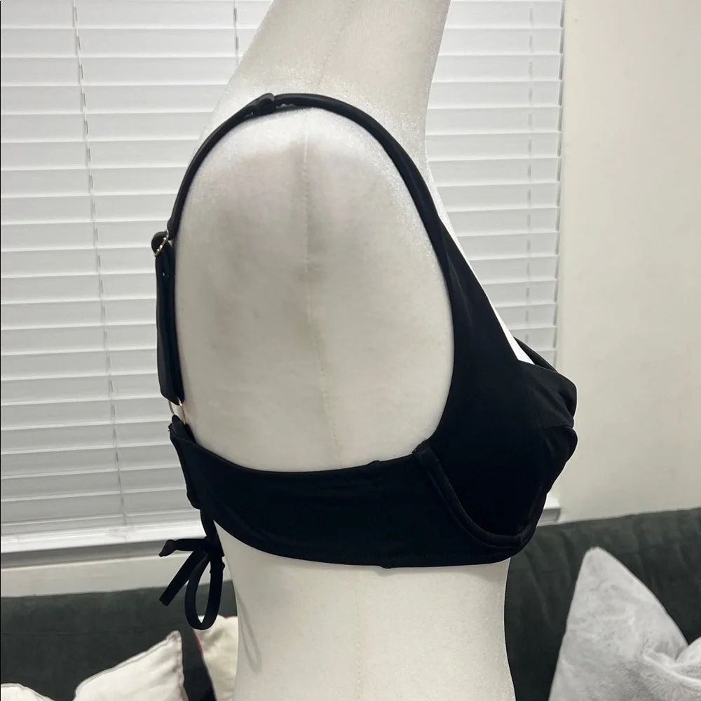 Victoria's Secret Classic Black Bra - Picture 4 of 9